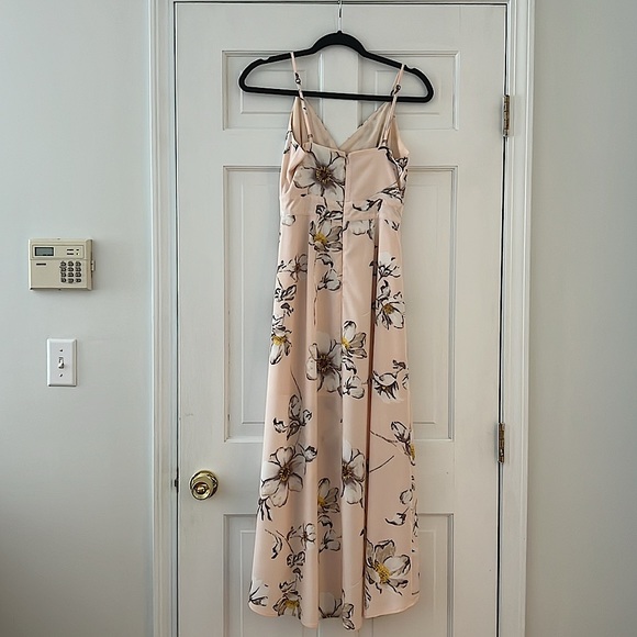 Stunning Hi-Low Floral Dress - Picture 3 of 3